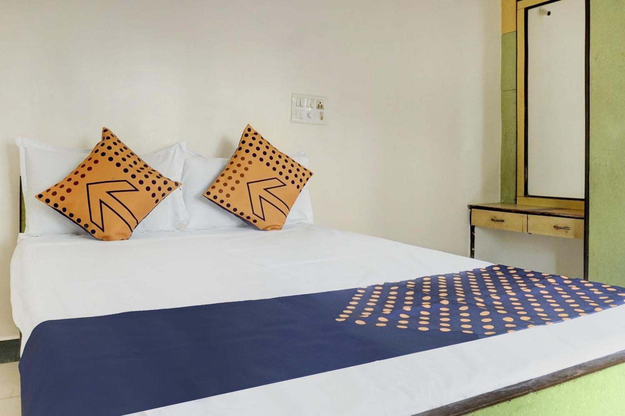 Spot On 74501 Hotel Supriya Garden Vagholi Exterior foto